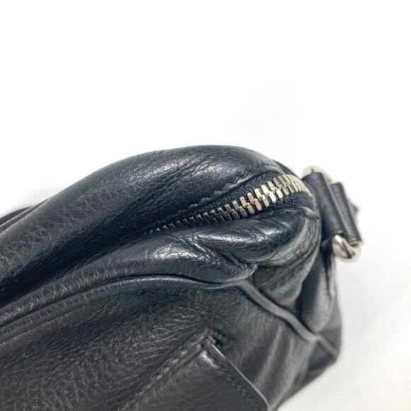 GUCCI Black Leather Shoulder Bag - Picture 9 of 16